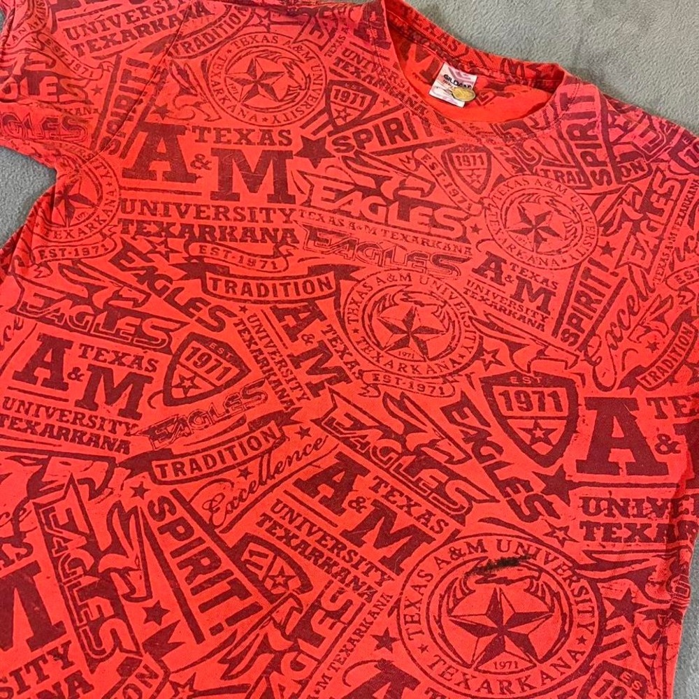 Y2K‎ All over Texas A&M University Texarkana Eagles Graphic Print T-Shirt Red - Picture 2 of 7